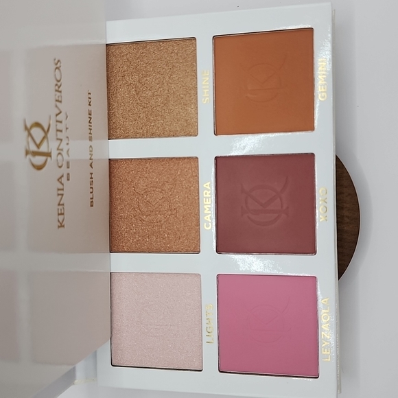 Kenia Ontiveros Beauty Blush & Shine Kit - Picture 5 of 13